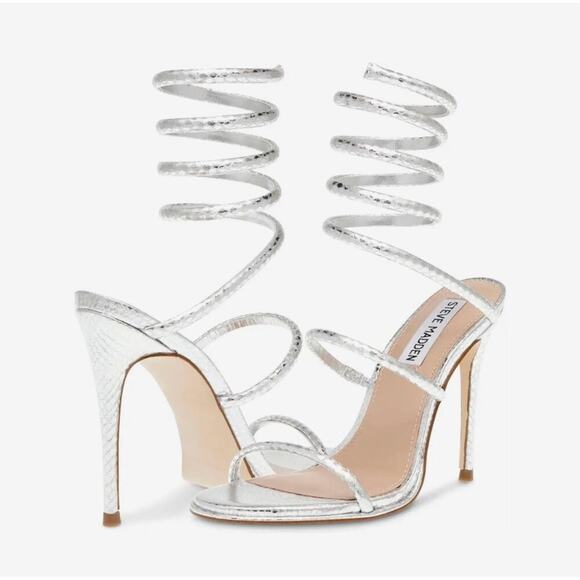 Steve Madden EXOTICA Strappy Sandal Silver Size 6 NWOT - Picture 1 of 9